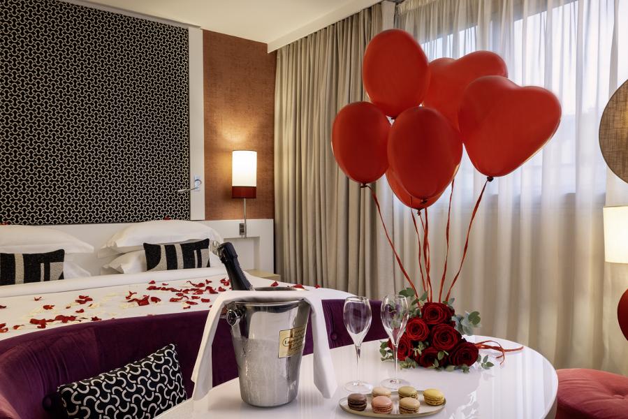 Hôtel Étoile Maillot - Hôtel & Services - Room Service