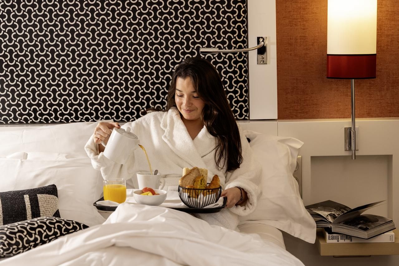 Hôtel Étoile Maillot - Rooms & Suites