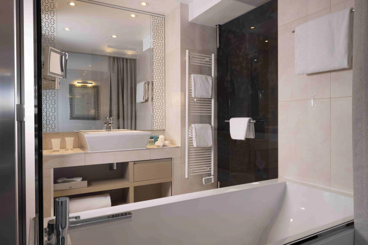 Hôtel Étoile Maillot - Rooms & Suites